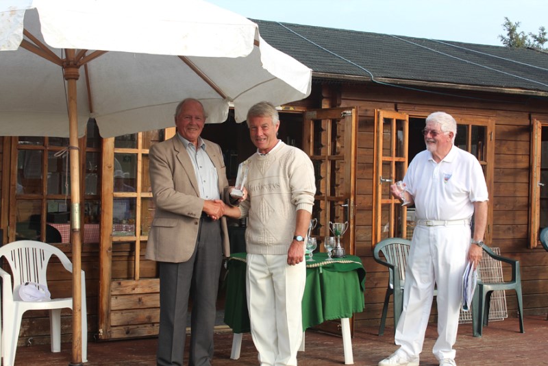 Finals Day, Peter Cutting receives The Trophy for AC Level Play