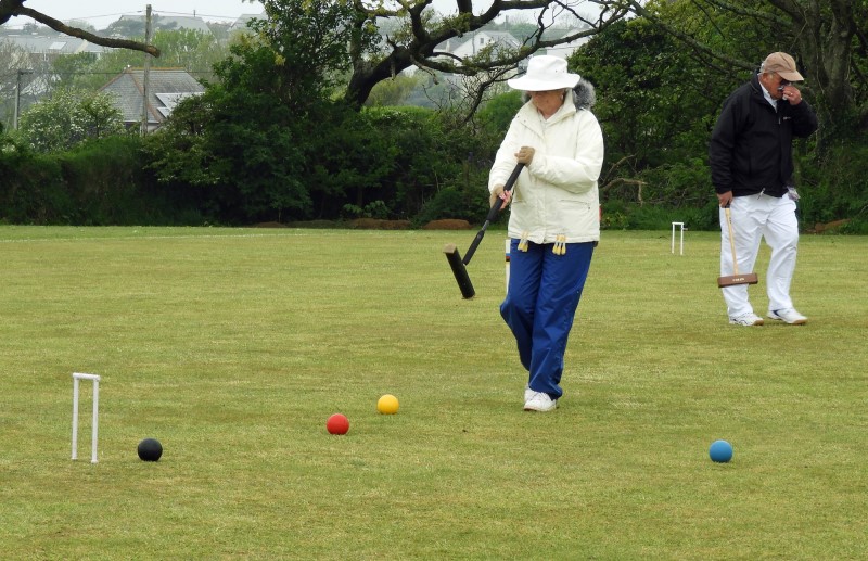 Janet Bell stalks the ball for a hoop run